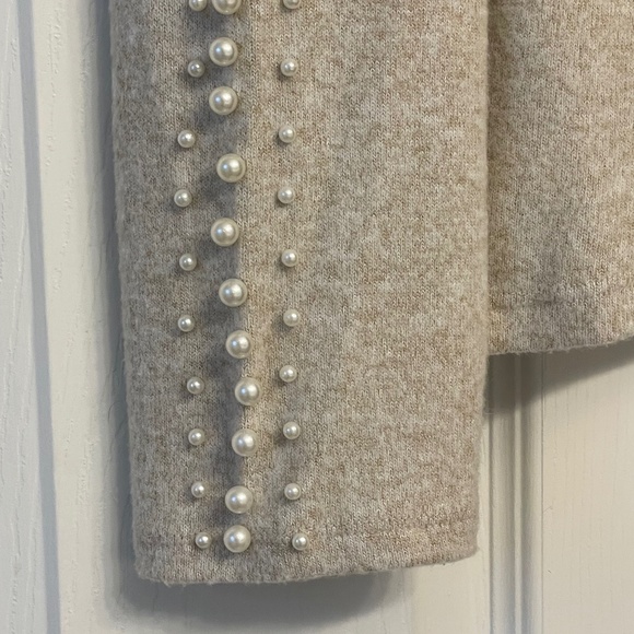 H&M Beige Sweater with Pearl Sleeves - Picture 11 of 13
